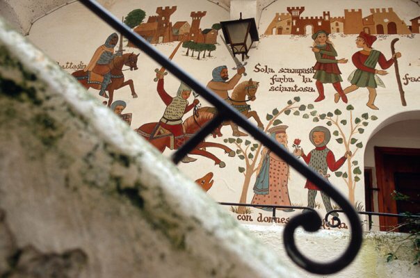 A fresco on the walls of the old Sperlonga village